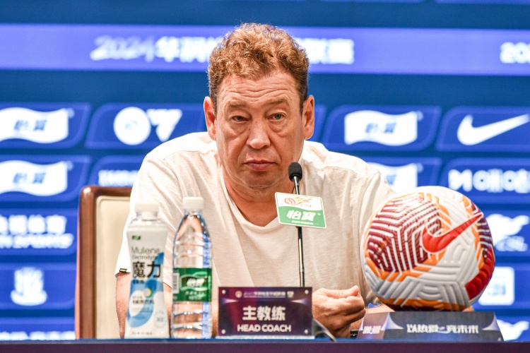 斯卢茨基：阿马杜、朱辰杰都有机会出场 去年战平新鹏城已是过去